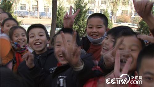 [致富经]两次三番斗荒滩 鹅卵石间赚大钱 20181227 