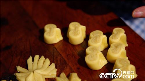 [致富经]90后女硕士回乡 让全村男人都紧张的背后 20190109 