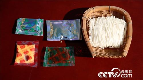 [致富经]6万元起步 老实男人靠一碗小吃扯出1300万 20190320