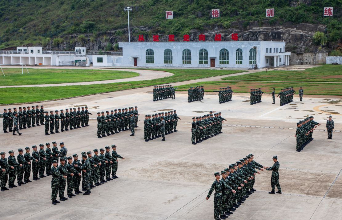 武警广西总队适应性训练助力新兵迈好军旅第一步