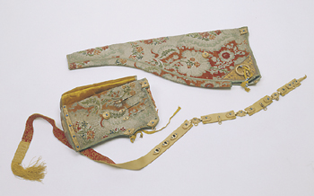 金银丝花纹缎櫜鞬　©故宫博物院藏