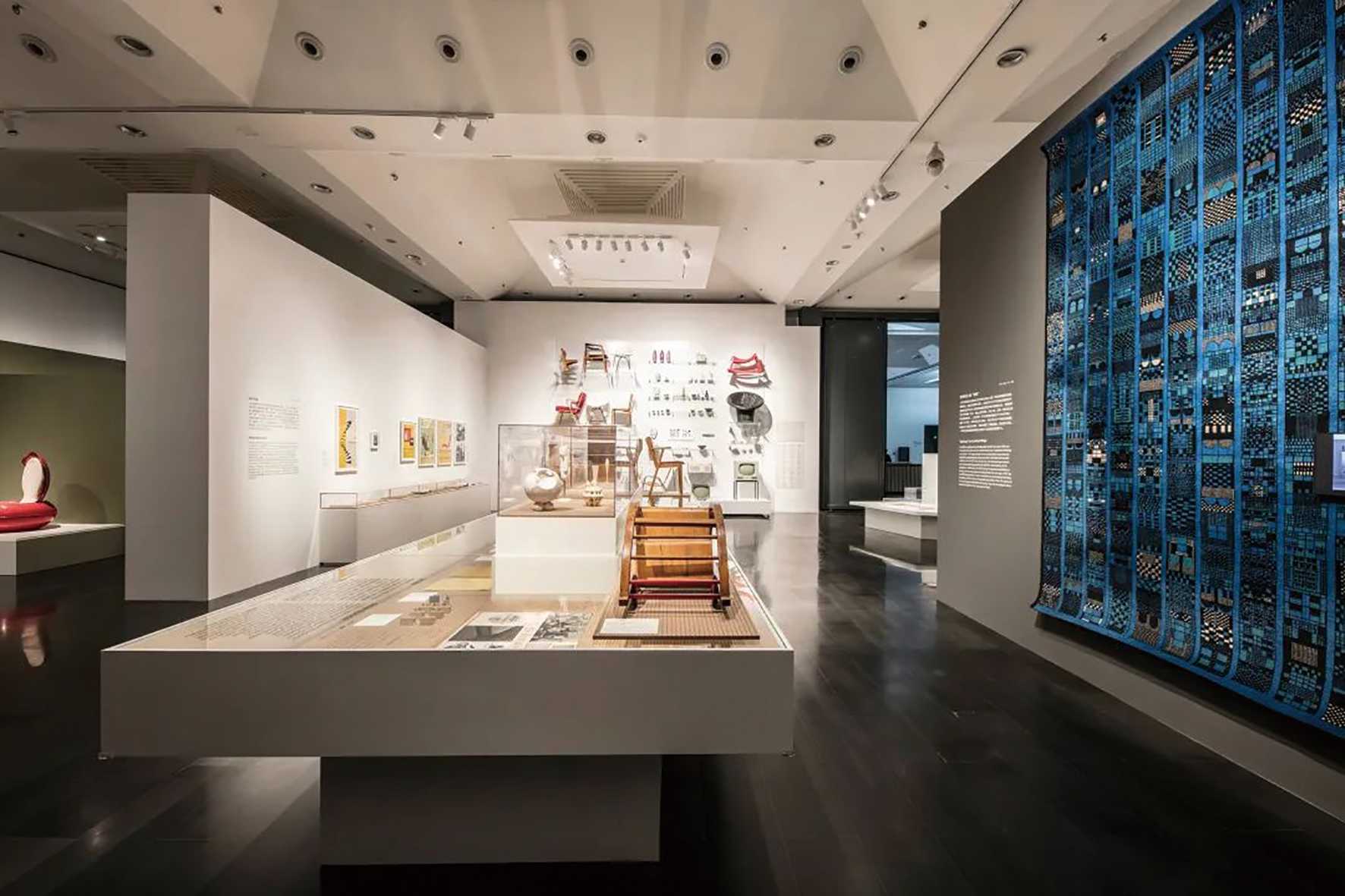 近日在清华艺术博物馆展出的“交织的轨迹：德国现代设计1945—1990”展览现场