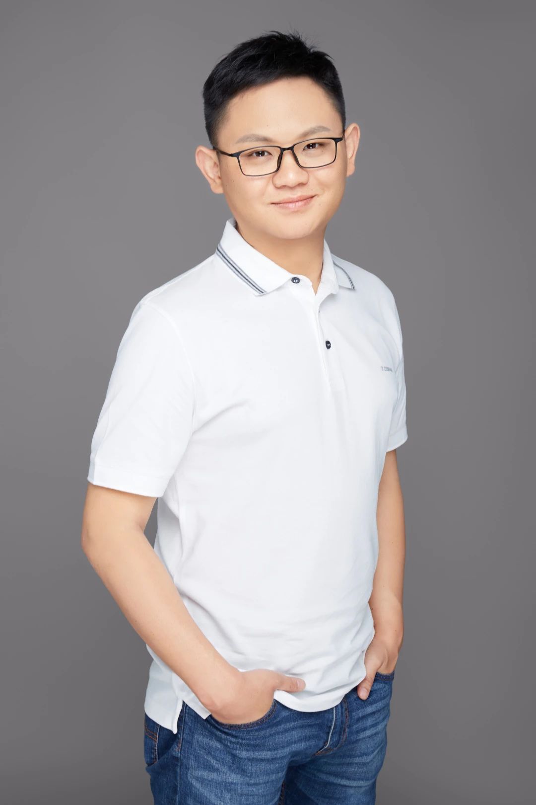 总台人物左兴心有松柏之志典亮创新之路