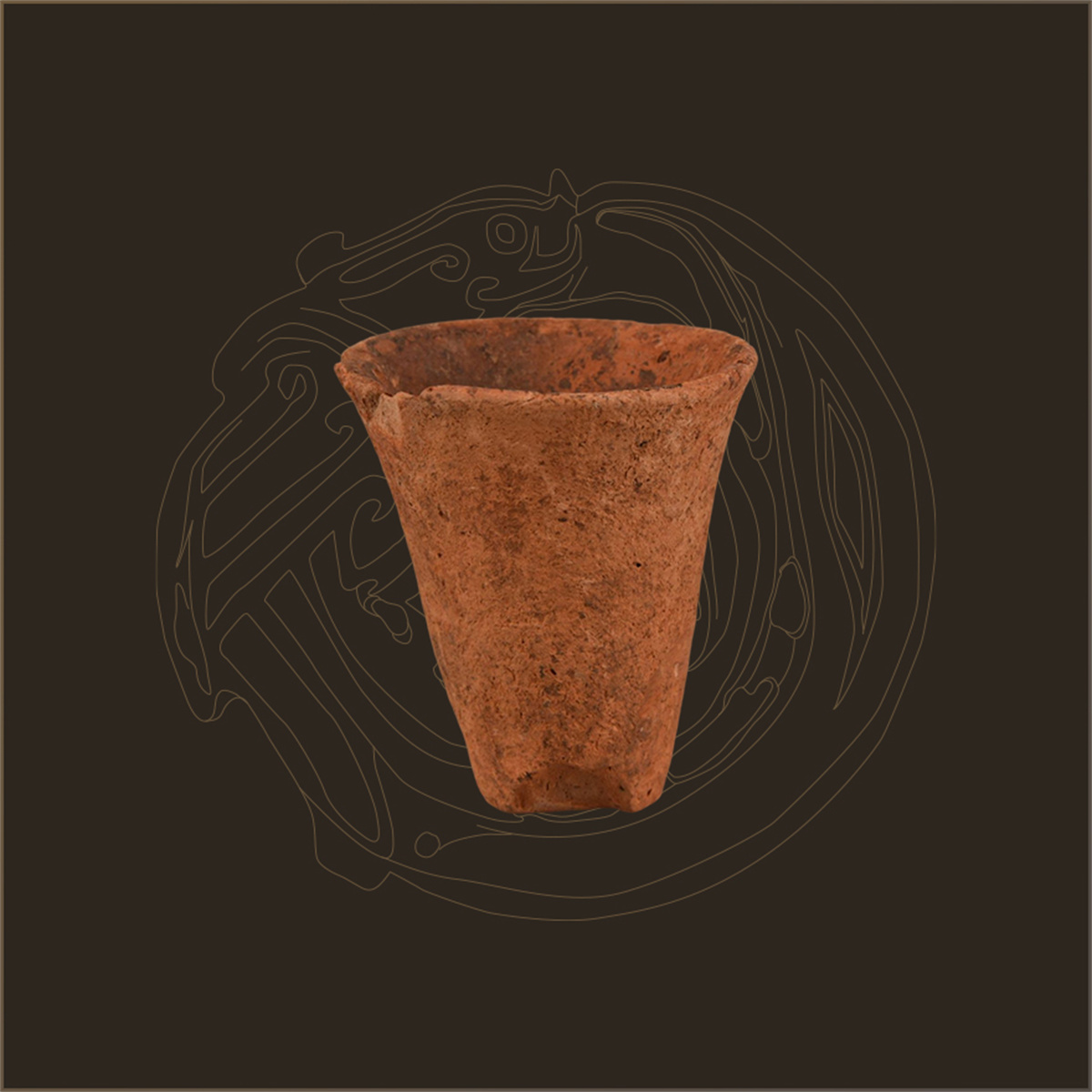 红陶杯，高8.5厘米、口径7厘米、底径3.3厘米 | 现藏于长江文明馆