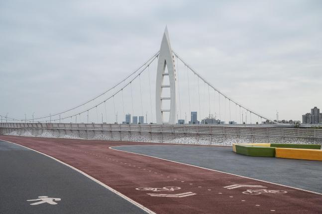 图4随处可见的健身路径