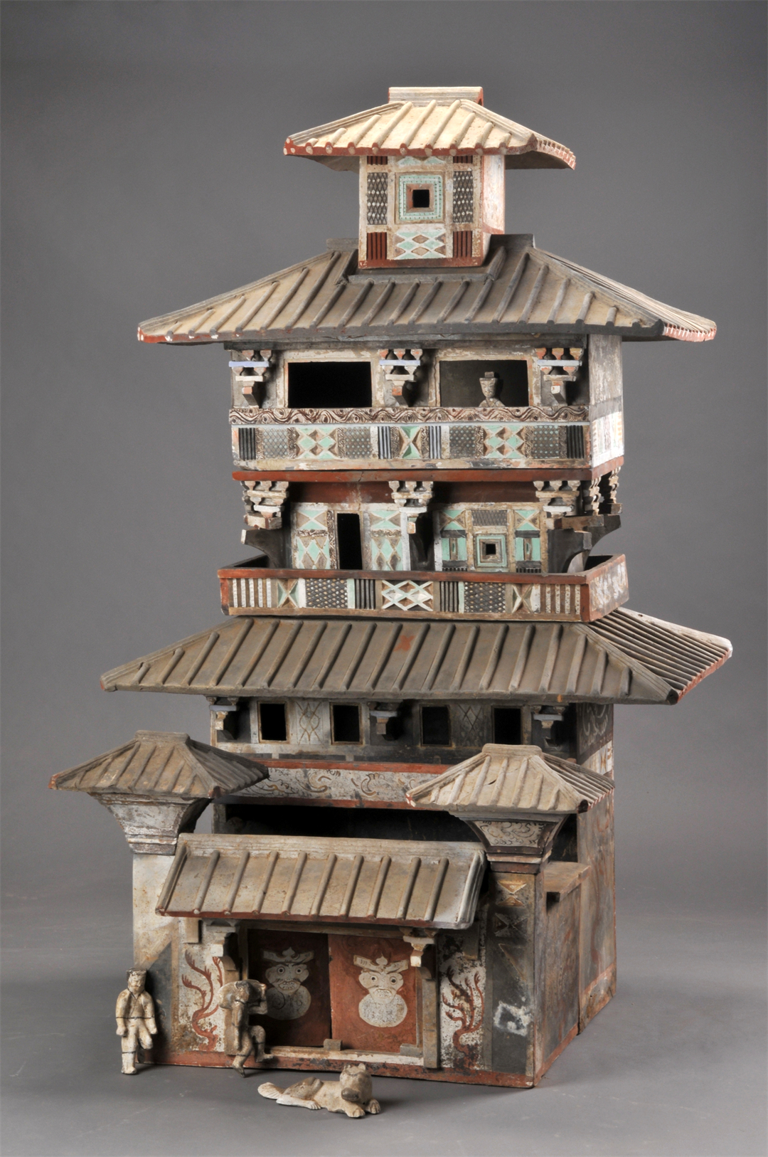 五层彩绘陶仓楼 汉  145×81×79cm 焦作市博物馆藏
