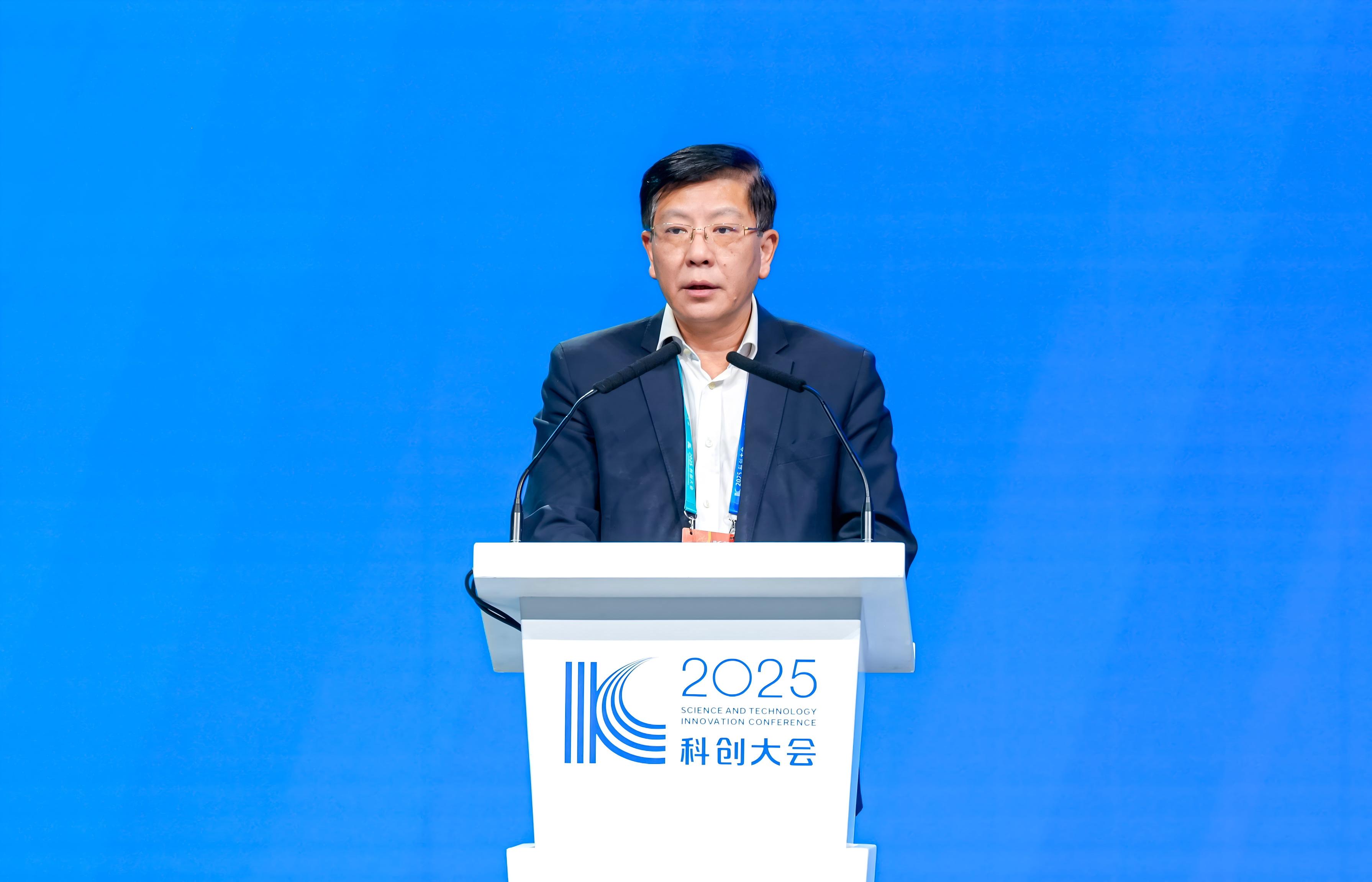 上海市卫健委主任 闻大翔